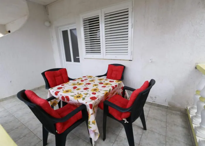 Zora Apartment *